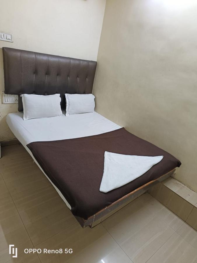 Hotel Janata Residency Mumbai  Buitenkant foto