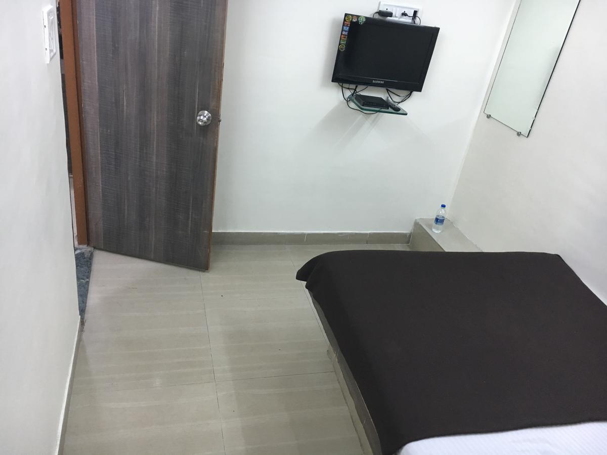Hotel Janata Residency Mumbai  Buitenkant foto